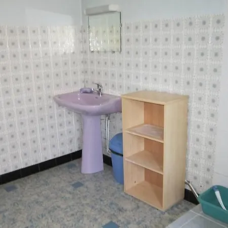 Rdc Maison De Village Appartement *